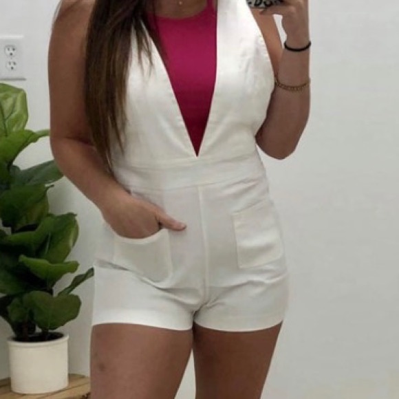 White short overalls - Picture 2 of 9